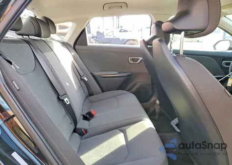 2025 Kia K4 Lx z USA, uszkodzony, nr VIN 3KPFT4DEXSE173422